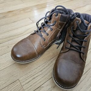 Sonoma Big Boys Youth Size 7 Brown Boots EUC Excellent Used Condition